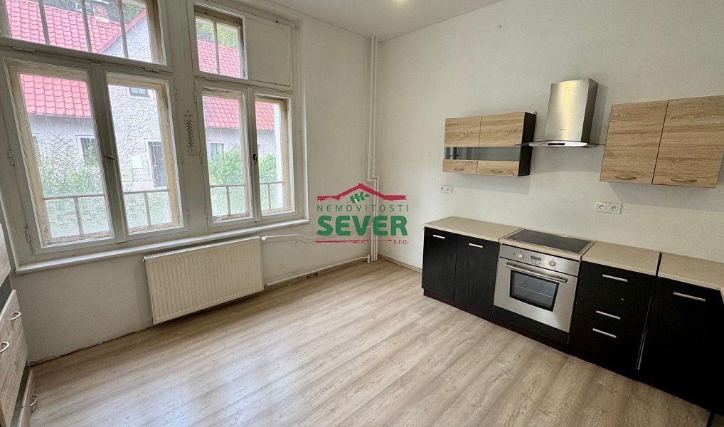 Prodej domu 450 m² s pozemkem 162 m², Vejprty – náhled fotky 12