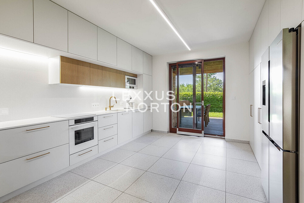 Prodej domu 378 m² s pozemkem 1 502 m² – fotografie 4