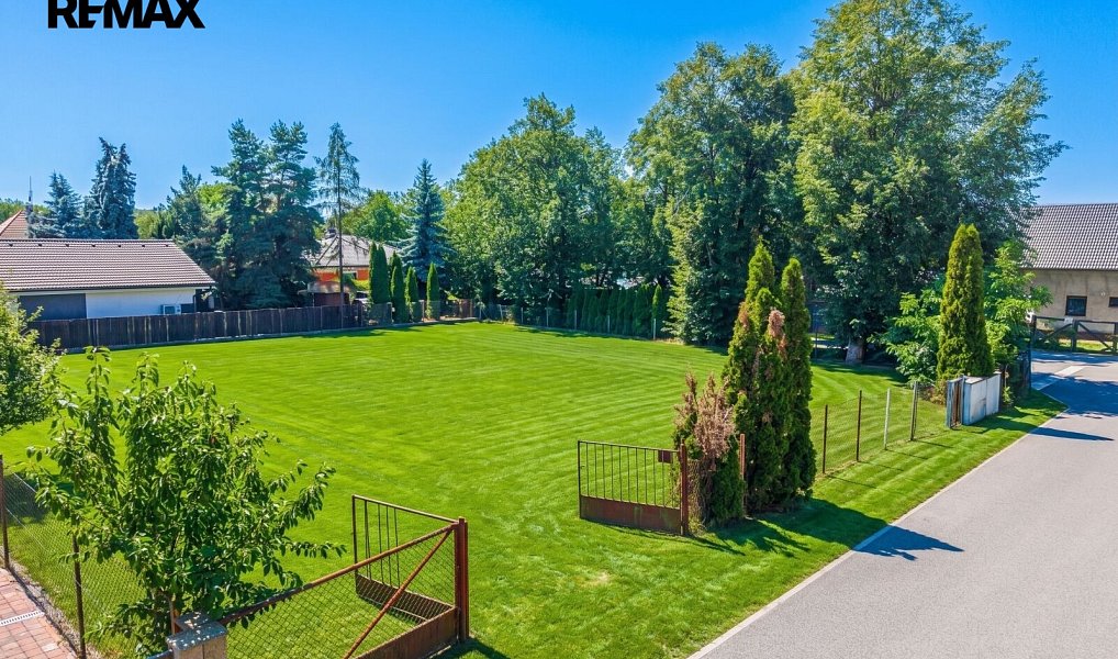 Prodej stavebního pozemku 1 009 m², Jirny – náhled fotky 2