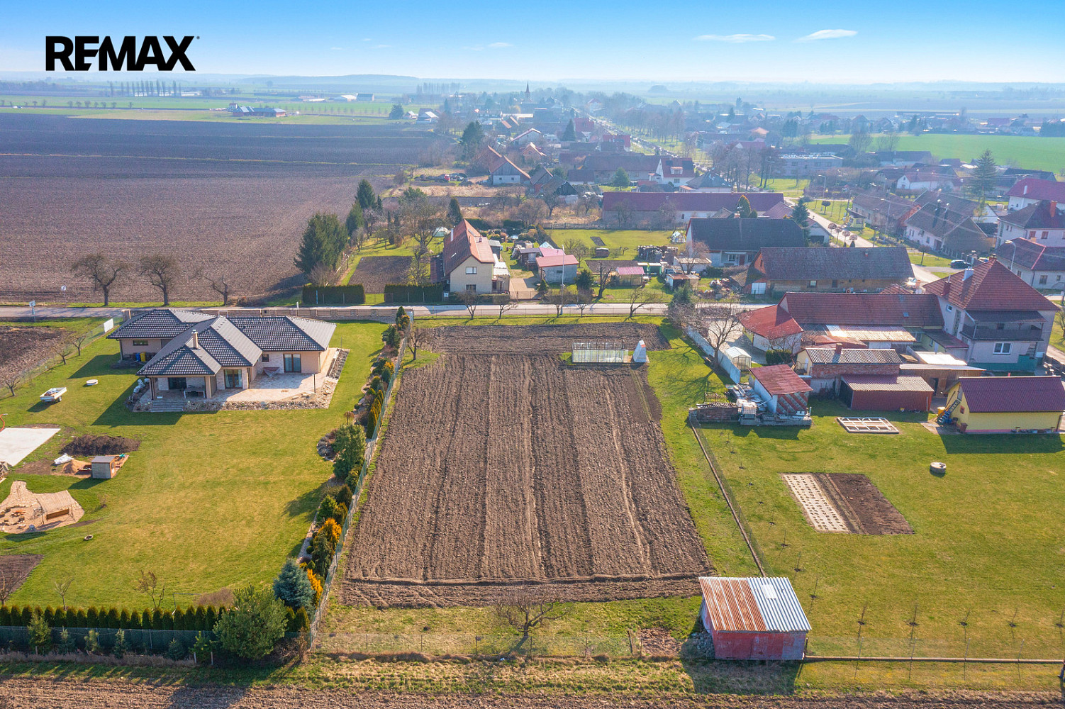 Prodej stavebního pozemku 2 066 m² - View 5