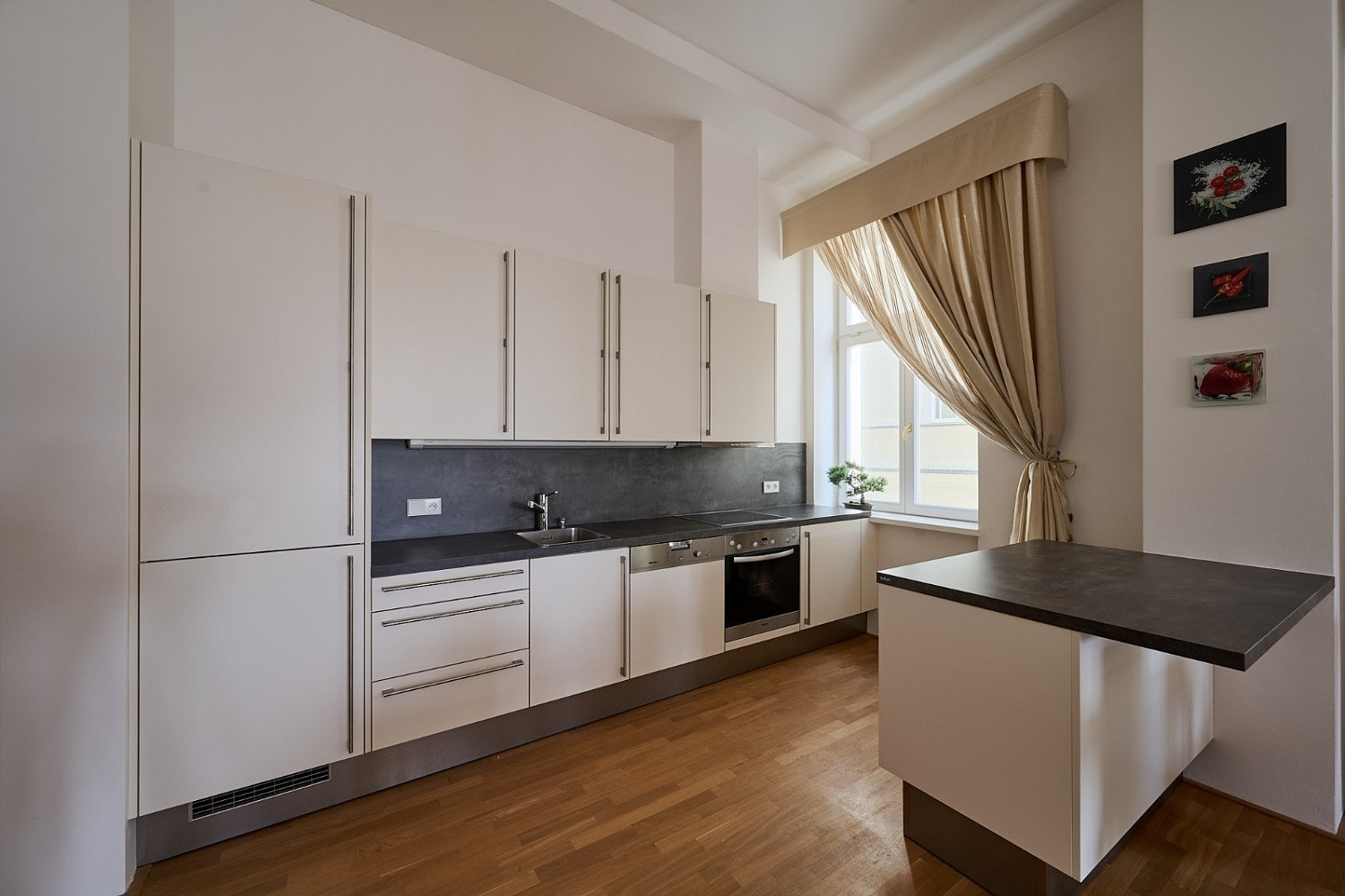 Prodej bytu 2+kk 82 m² — photo 3