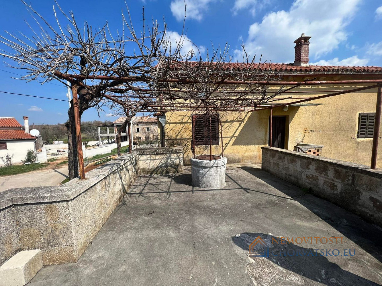 Prodej domu 389 m² s pozemkem 1 298 m² - Widok 4