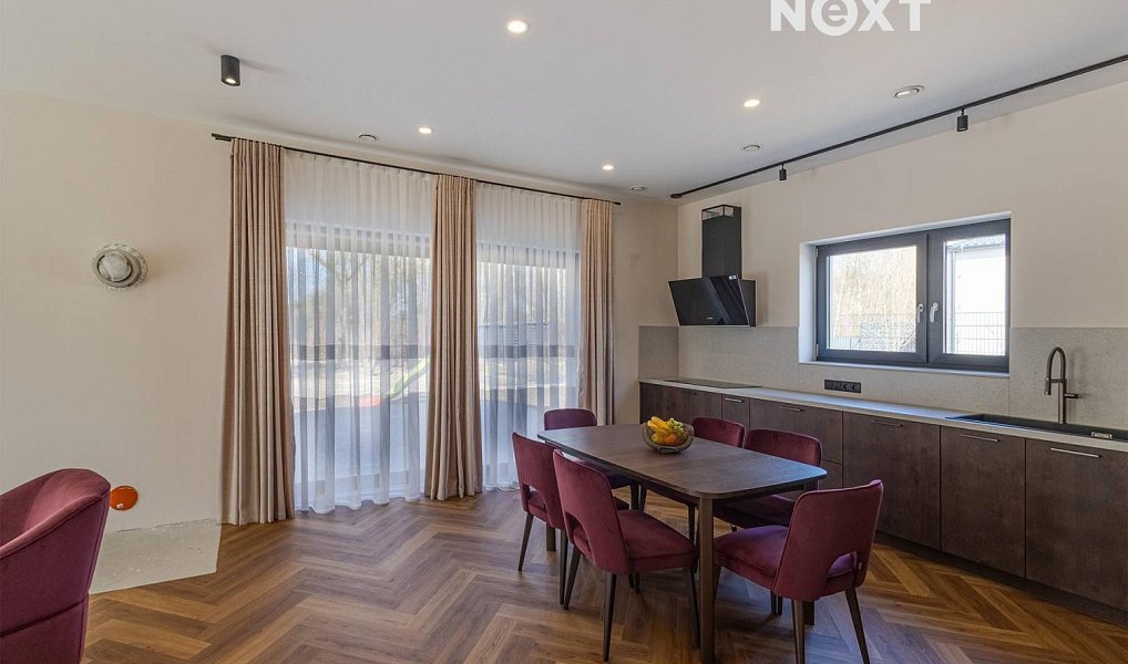 Prodej domu 160 m² s pozemkem 1 070 m², Tuhaň – náhled fotky 5