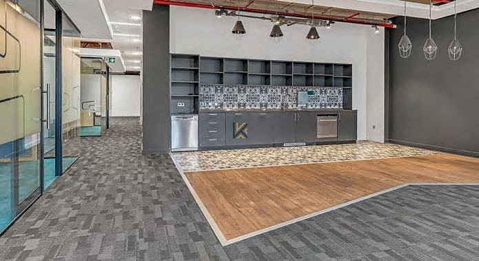 Pronájem kanceláře 282 m² — photo 3