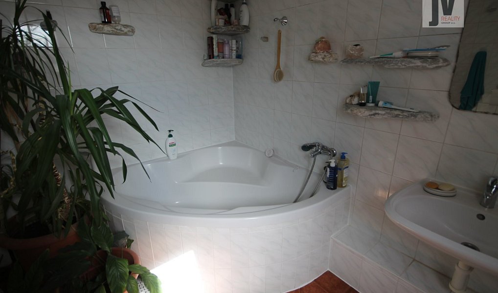 Prodej domu 168 m² s pozemkem 435 m², Rohatec – náhled fotky 16