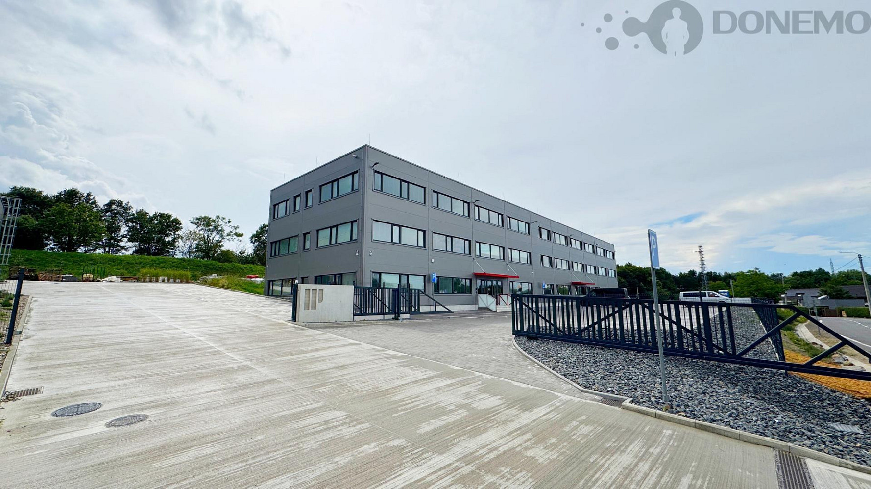 Pronájem kanceláře 135 m² — photo 2