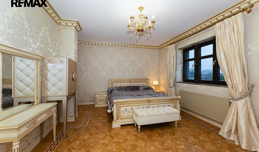 Pronájem domu 450 m² s pozemkem 701 m², Praha – náhled fotky 15