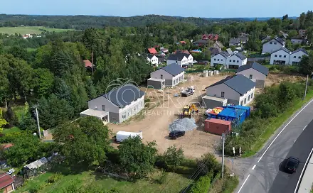 Prodej domu 159 m² s pozemkem 439 m², Lomená, Kamenice - Ládví, okres Praha-východ