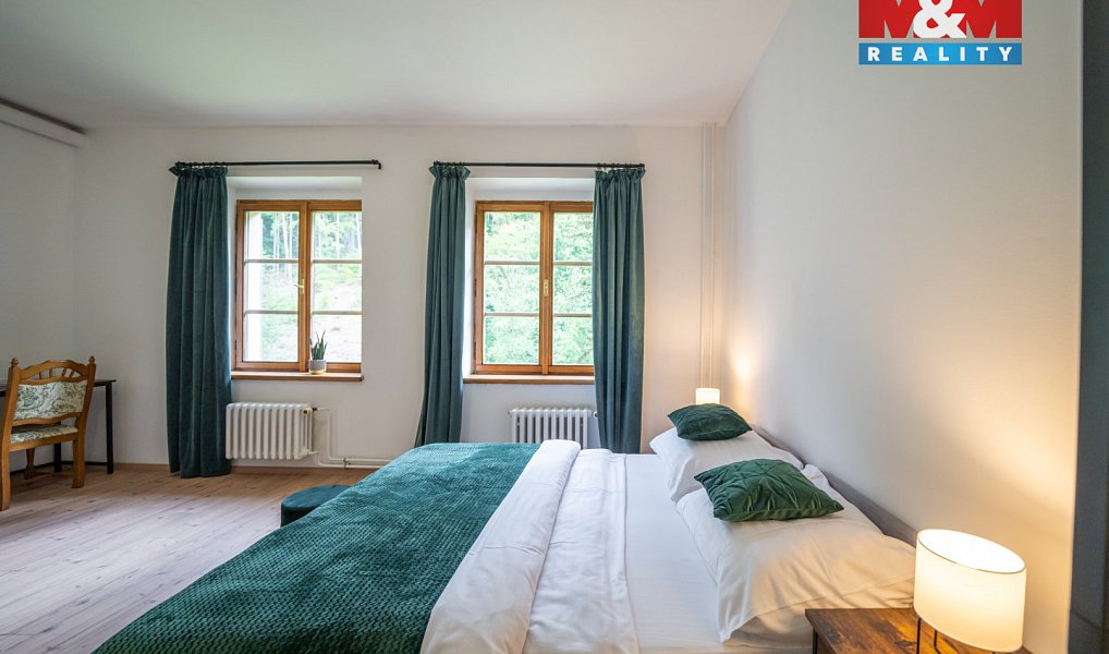 Prodej ubytovacího objektu 620 m², Mukařov – náhled fotky 14