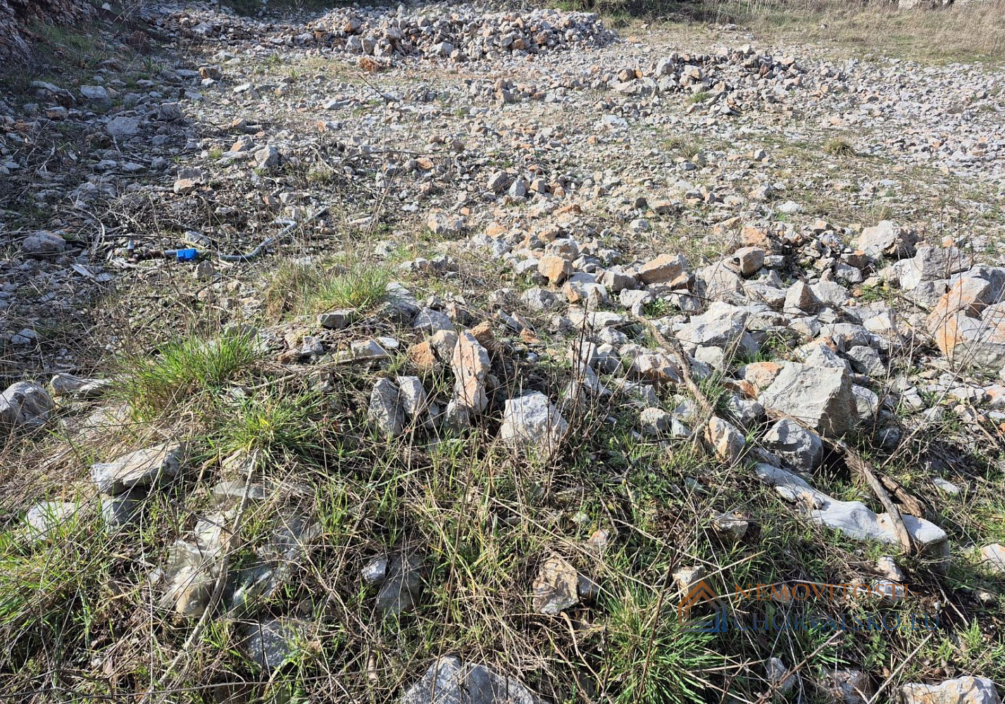 Prodej stavebního pozemku 829 m² - Widok 5
