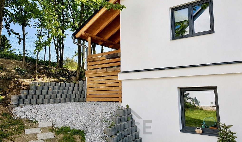 Prodej domu 211 m² s pozemkem 374 m², Všestary – náhled fotky 10