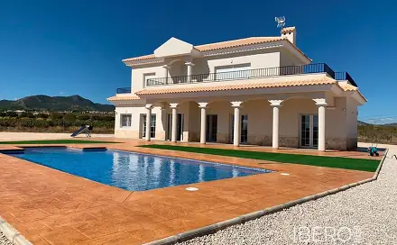 Prodej domu 188 m² s pozemkem 10 000 m², Pinoso, Španělsko