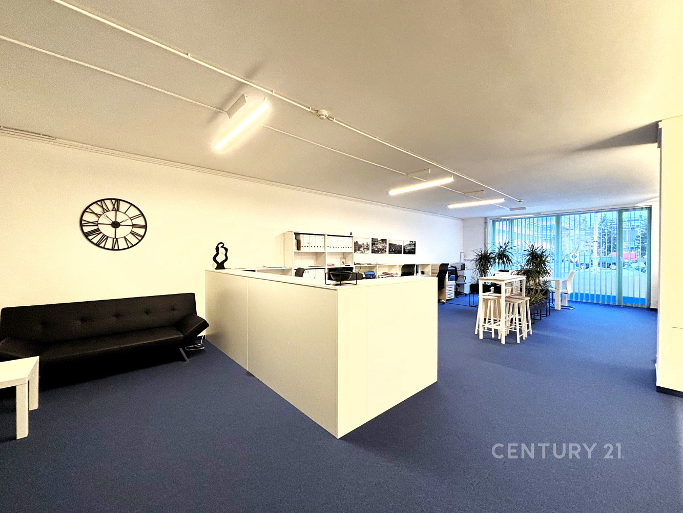 Pronájem kanceláře 65 m² – fotografie 2