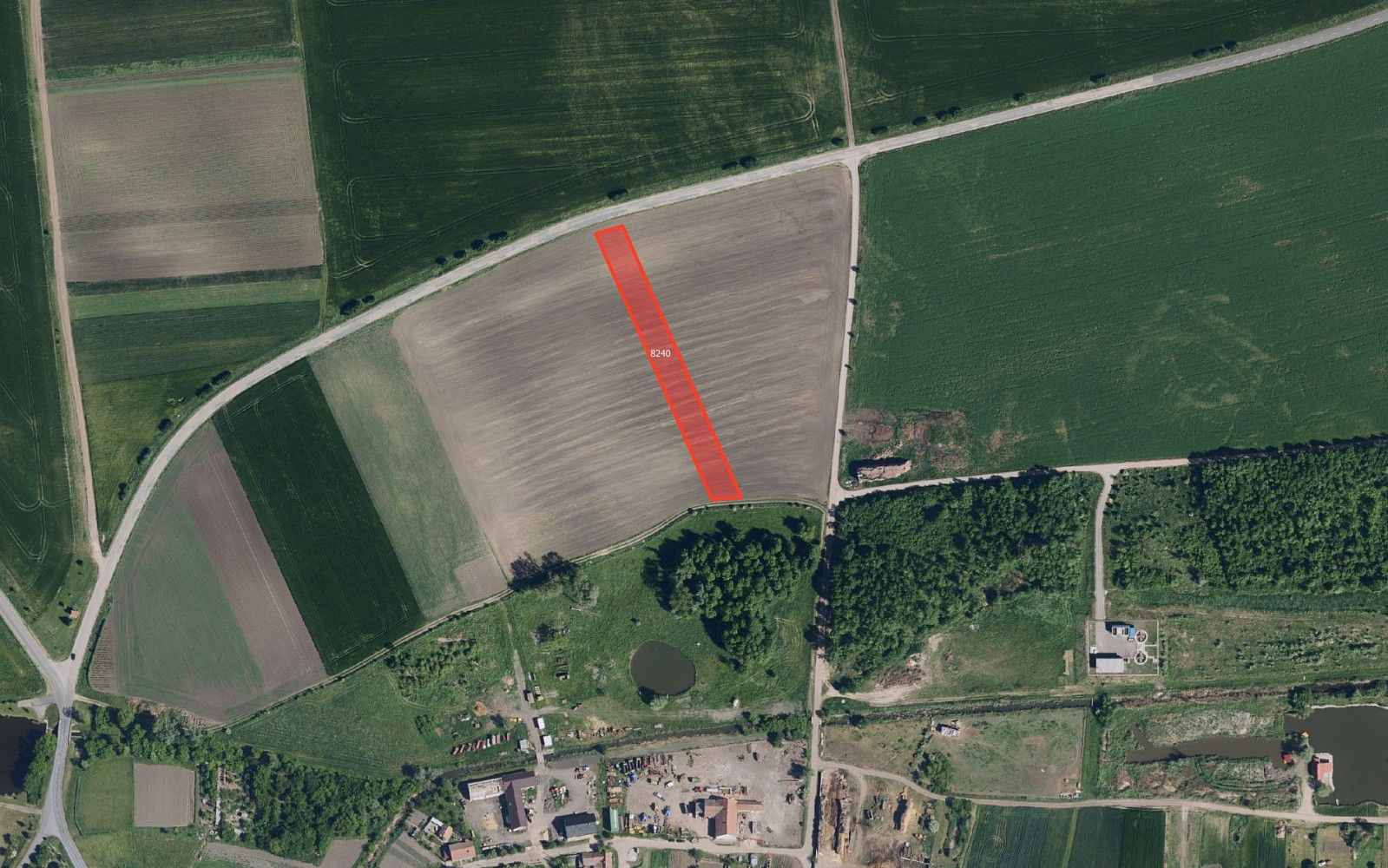 Prodej pole 1 528 m²