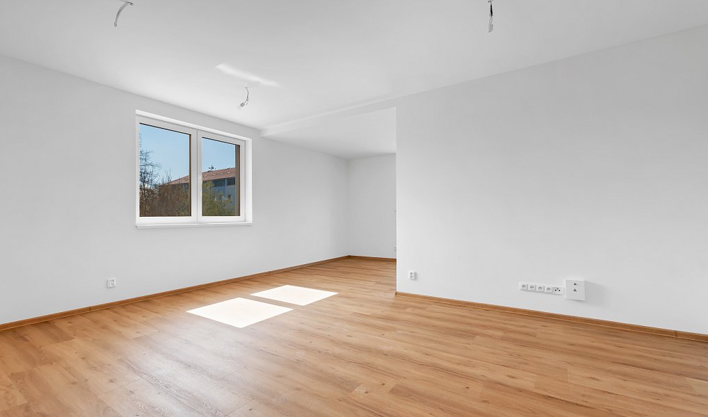 Prodej bytu 2+kk 45 m², Milovice – náhled fotky 2