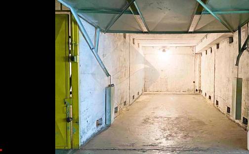 Prodej zděné garáže 17m2, Písečná, Praha 8 - Troja