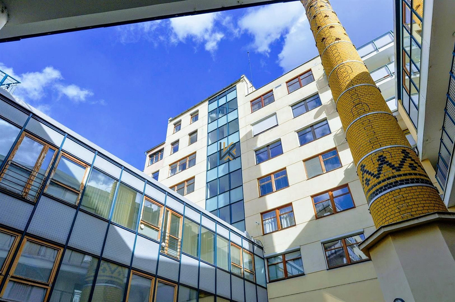 Pronájem obchodních prostor 360 m² – fotografie 4