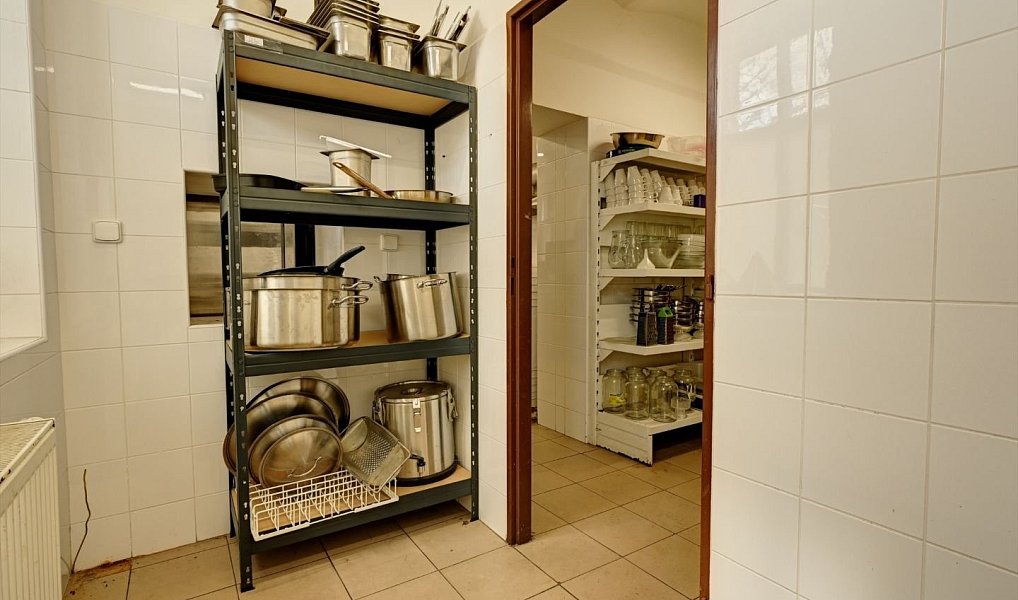 Prodej ubytovacího objektu 793 m², Strážné – náhled fotky 8