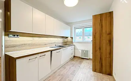 Pronájem bytu 2+1 55 m², U Červených domků, Hodonín
