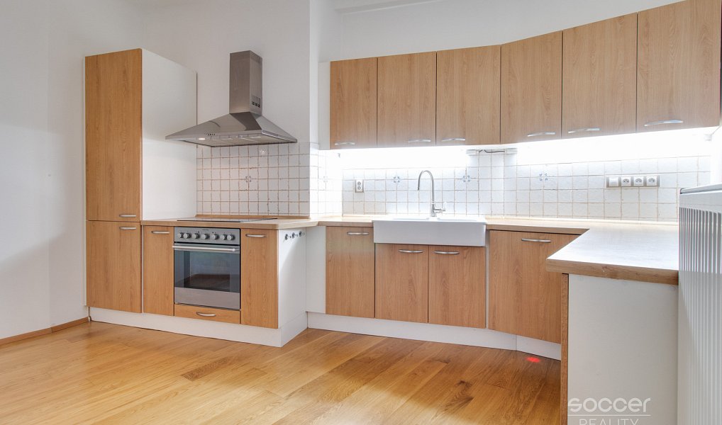 Pronájem kanceláře 97 m², Praha – náhled fotky 13