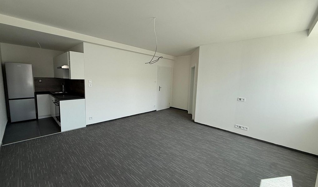 Pronájem bytu 2+kk 50 m², Chomutov – náhled fotky 2