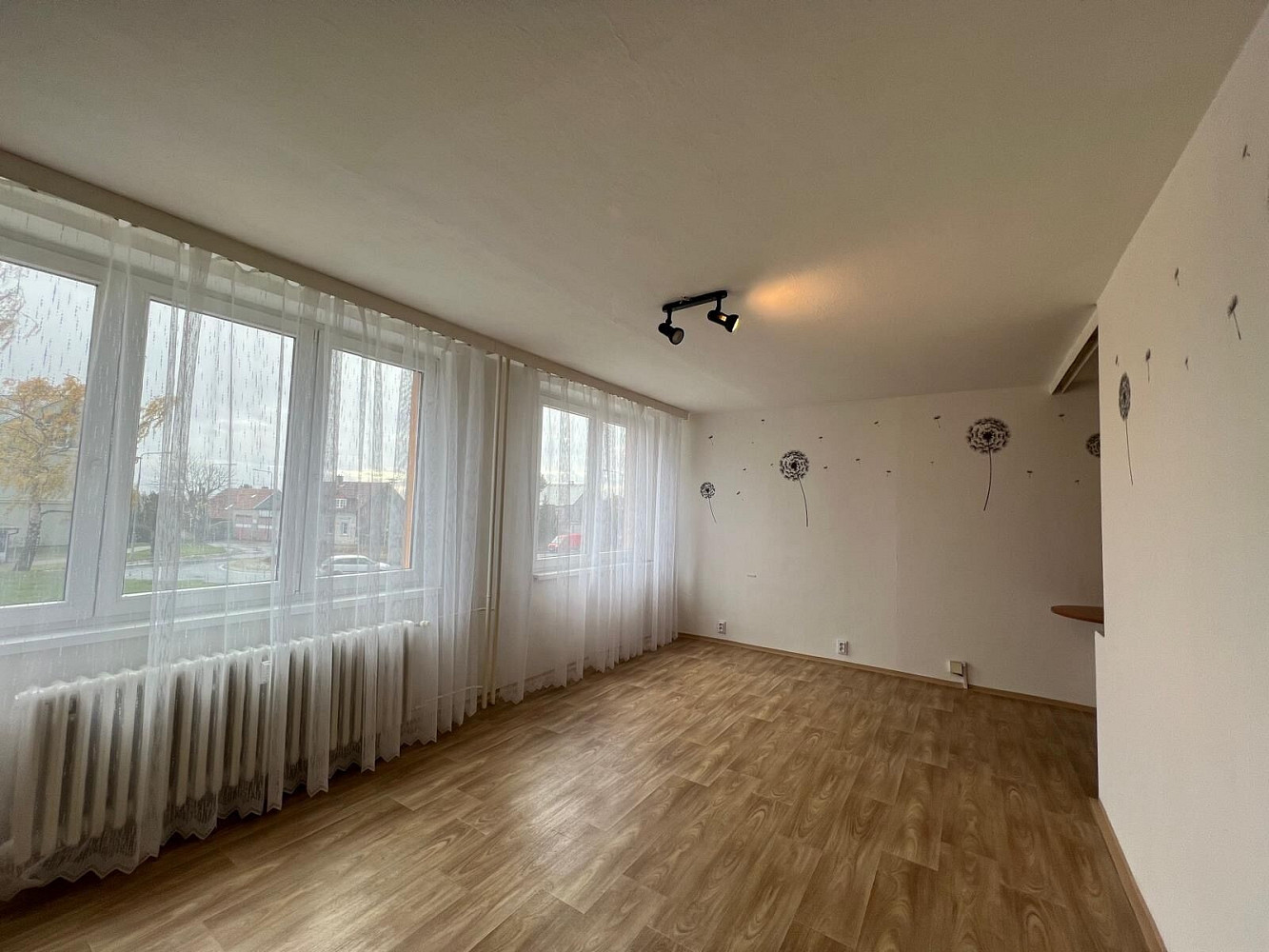 Pronájem bytu 1+kk 33 m² – fotografie 2
