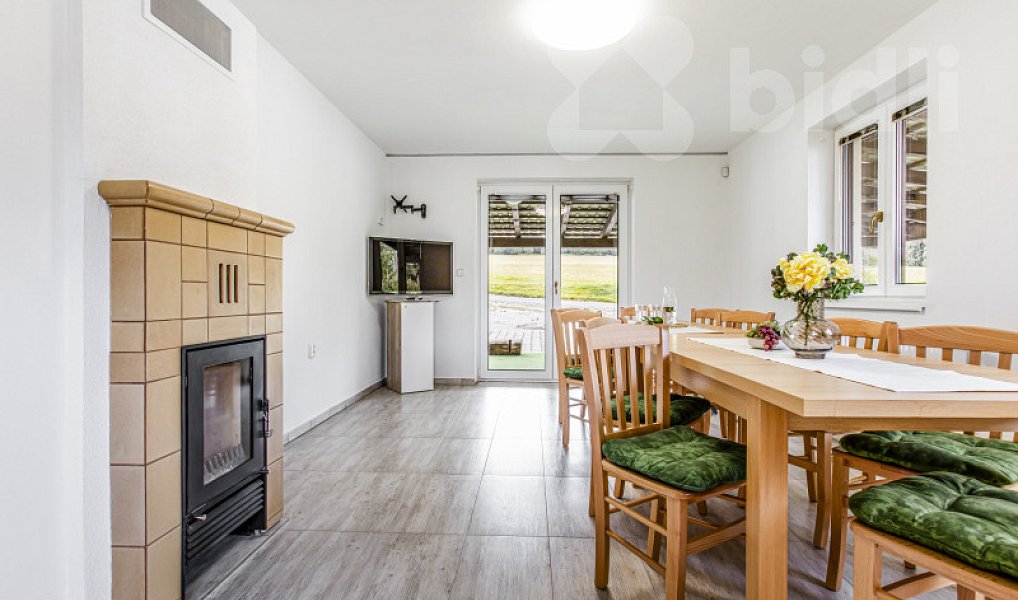 Prodej domu 230 m² s pozemkem 4 000 m², Horní Stropnice – náhled fotky 3