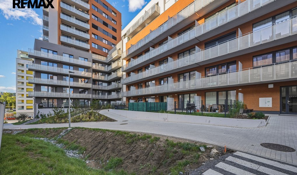 Prodej bytu 1+kk 37 m², Praha – náhled fotky 7