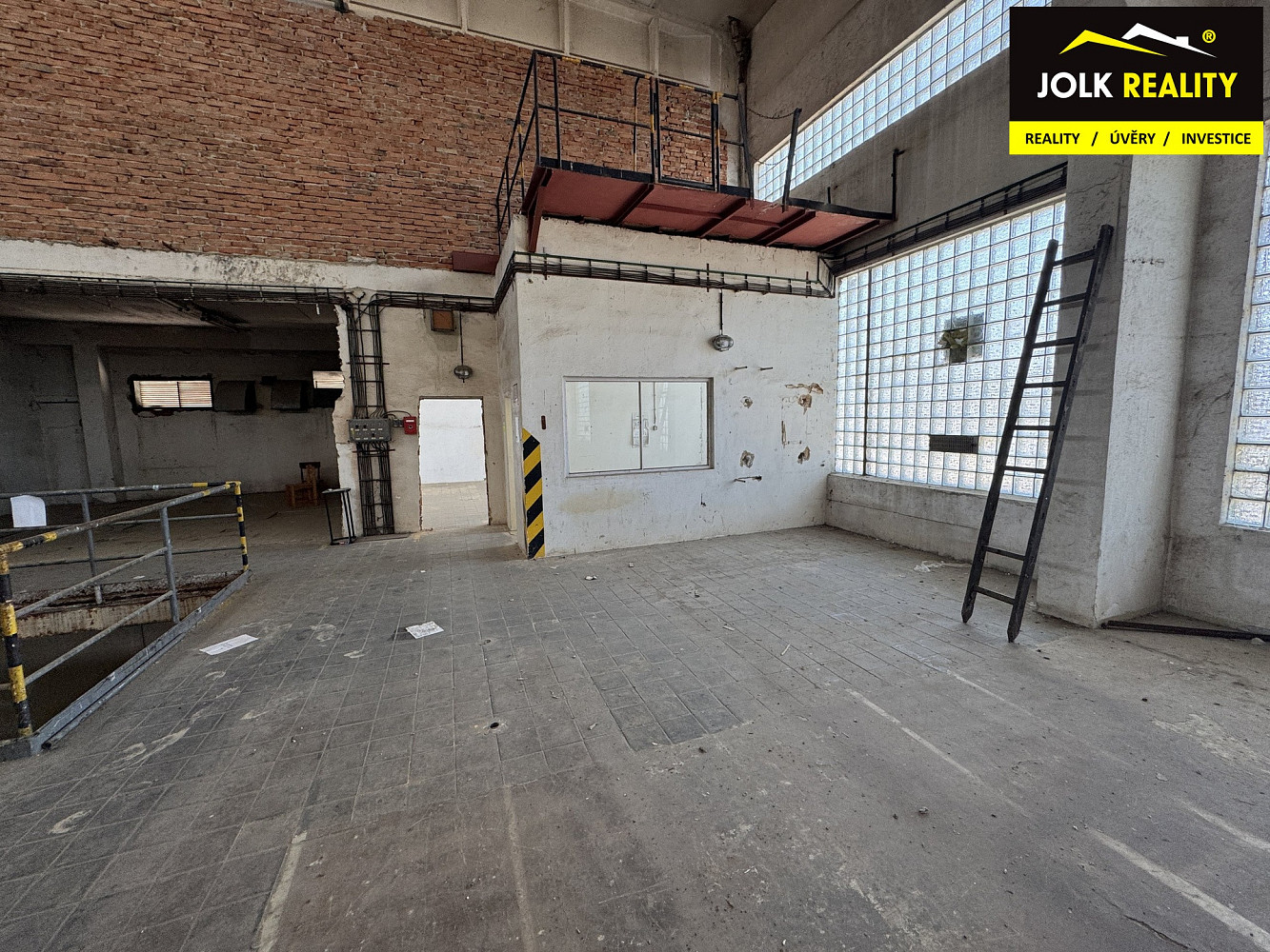 Pronájem skladovacích prostor 800 m² – fotografie 5