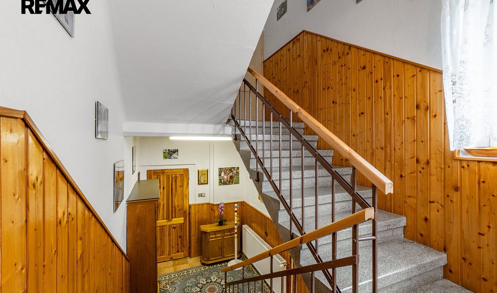 Prodej domu 328 m² s pozemkem 758 m², Vejprty – náhled fotky 19