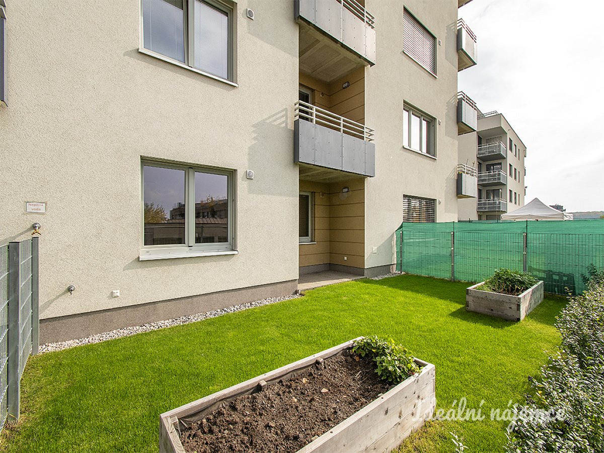 Pronájem bytu 2+kk 46 m² – fotografie 2