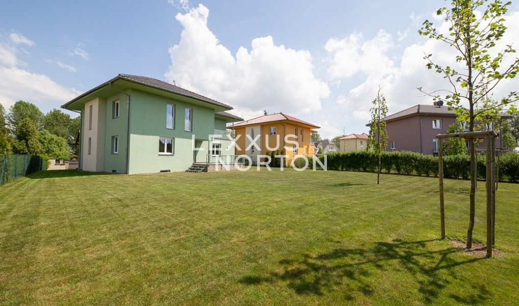 Pronájem domu 400 m² s pozemkem 10 000 m², Průhonice – náhled fotky 9