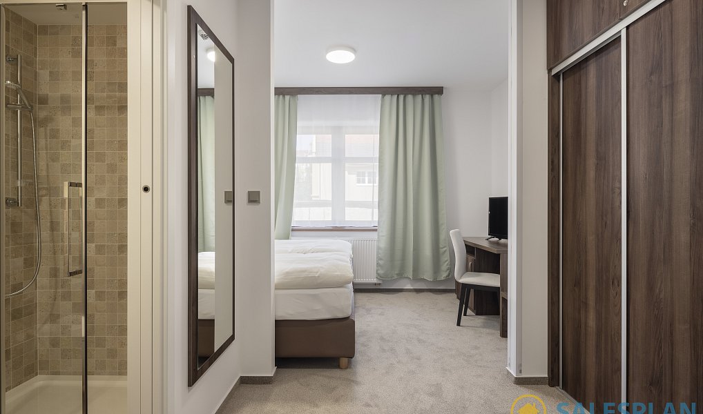 Prodej ubytovacího objektu 1 342 m², Doksy – náhled fotky 10