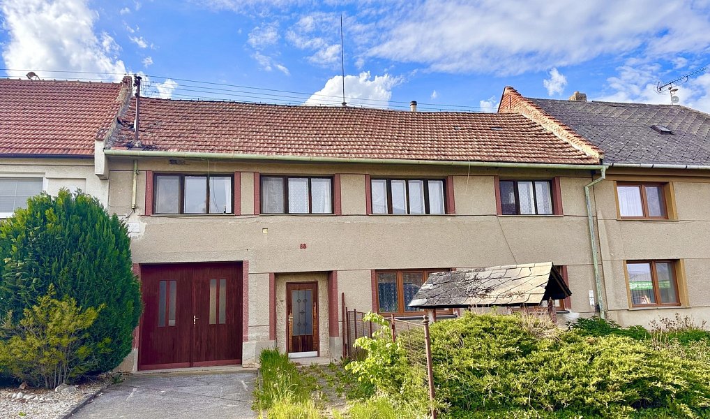 Prodej domu 150 m² s pozemkem 2 697 m², Čelčice – náhled fotky 3