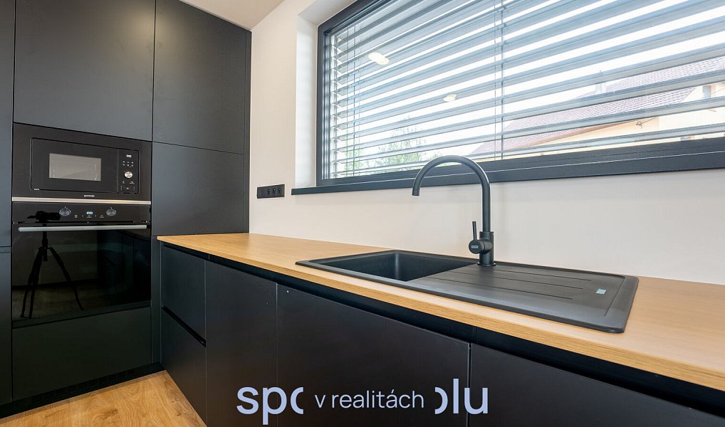 Prodej domu 113 m² s pozemkem 702 m², Zlámanec – náhled fotky 12
