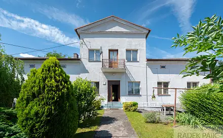 Prodej domu 218 m² s pozemkem 1 274 m²