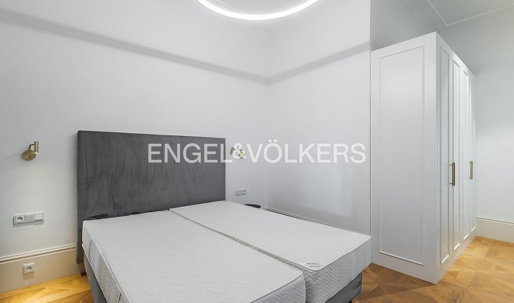 Pronájem bytu 2+kk 88 m², Praha – náhled fotky 4