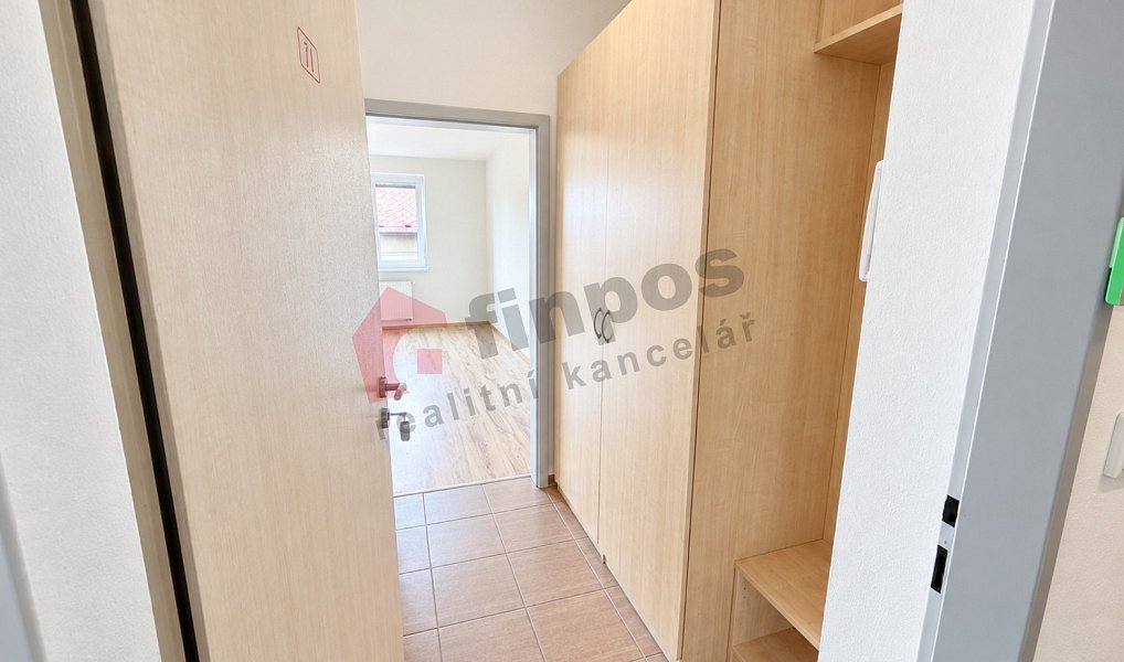 Pronájem bytu 1+kk 27 m², Mrač – náhled fotky 3