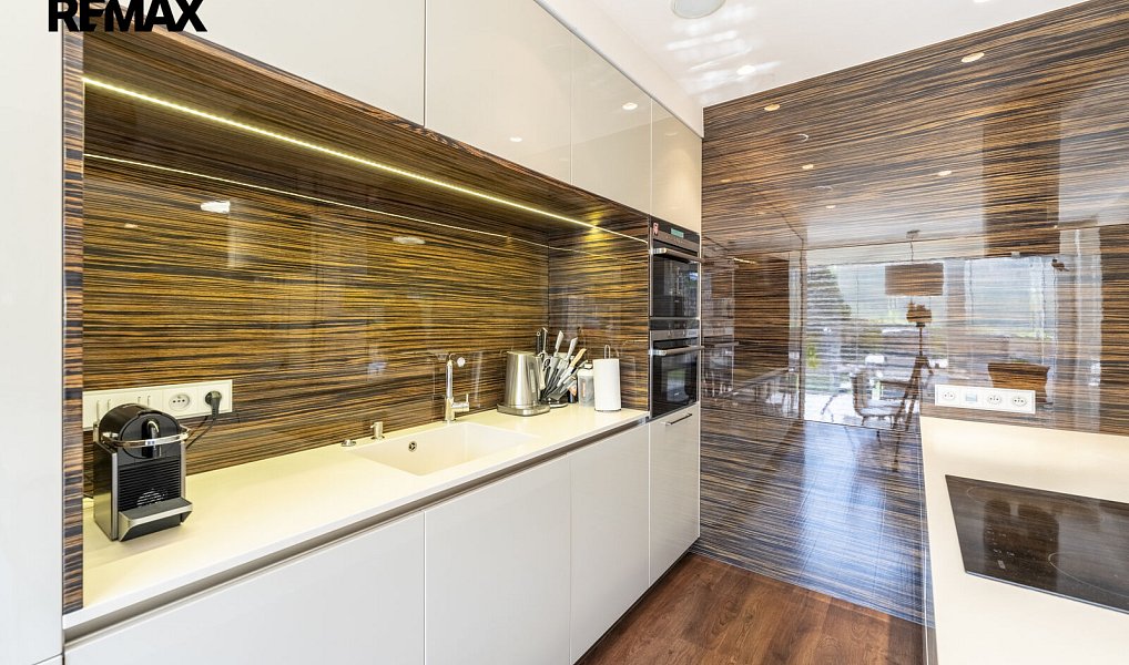 Prodej domu 155 m² s pozemkem 447 m², Zlín – náhled fotky 9