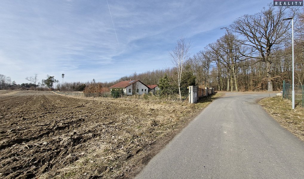 Prodej stavebního pozemku 5 700 m², Dolní Újezd – náhled fotky 2