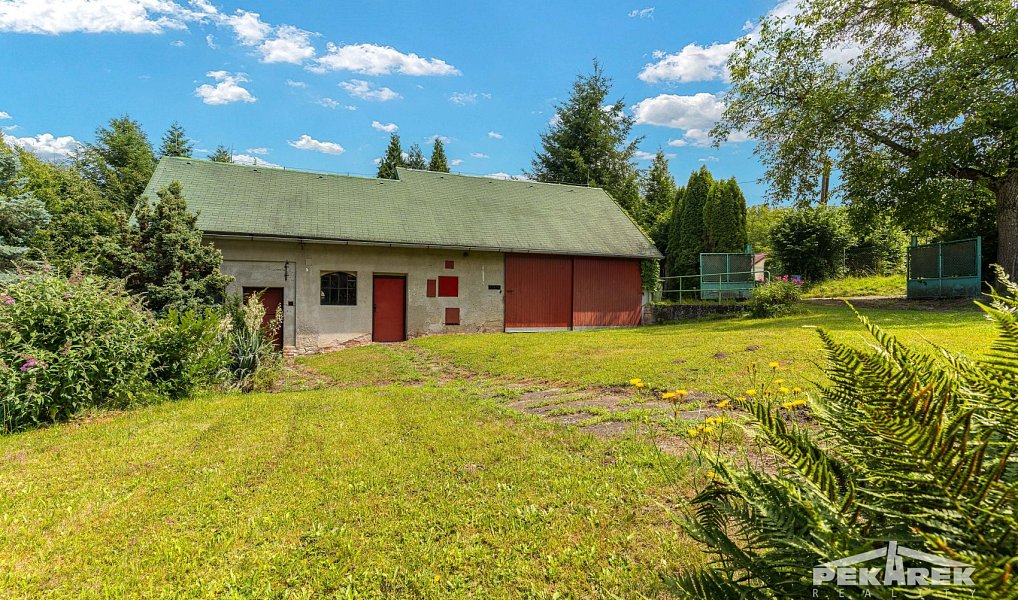 Prodej ubytovacího objektu 1 400 m², Samopše – náhled fotky 29