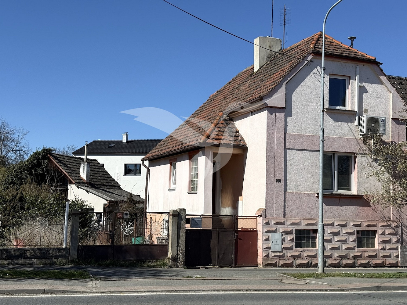 Prodej domu 120 m² s pozemkem 196 m²