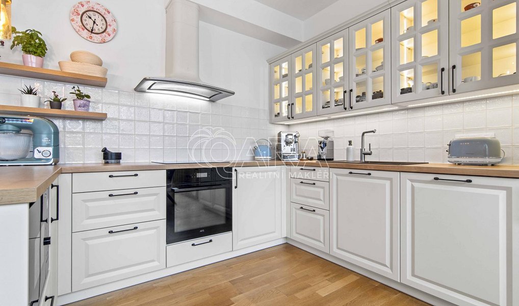 Prodej bytu 3+kk 120 m², Praha – náhled fotky 9
