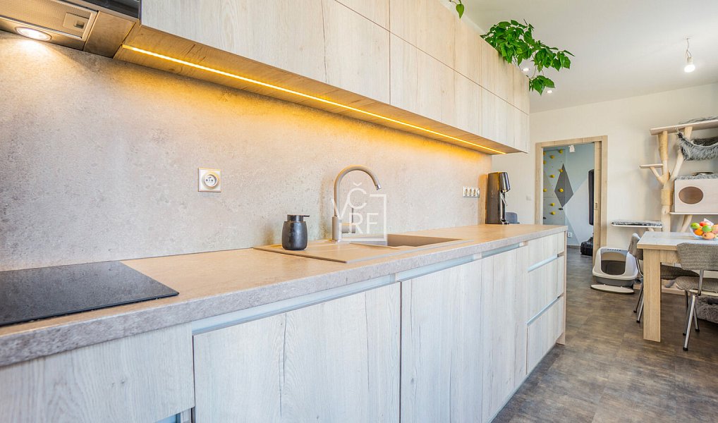 Prodej bytu 3+kk 72 m², Pardubice – náhled fotky 2