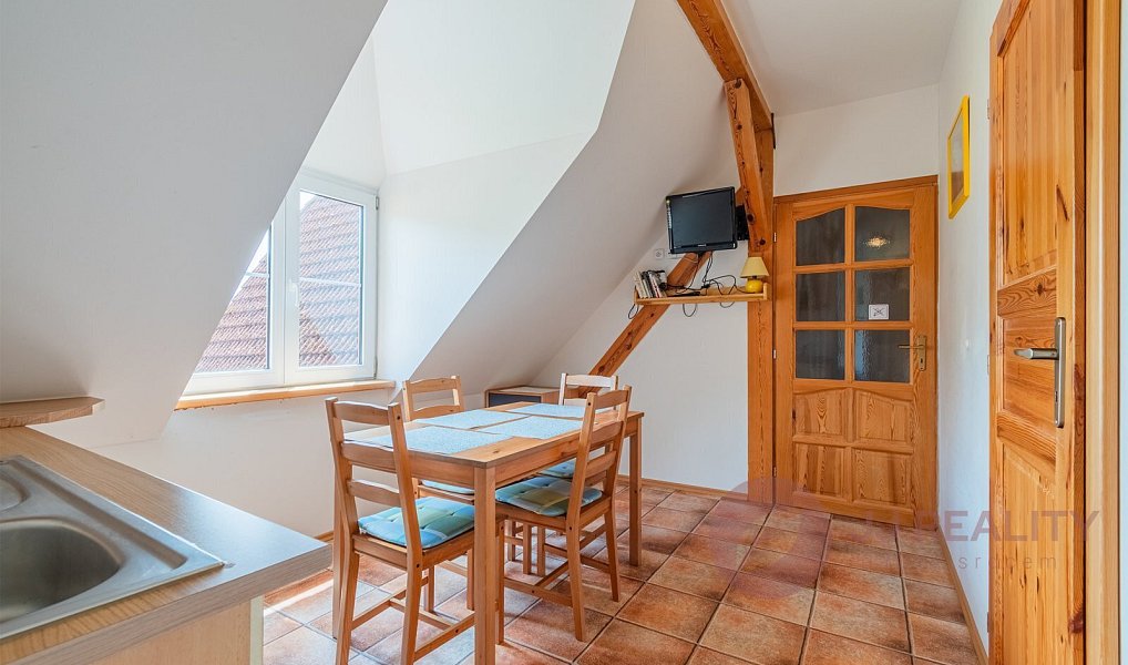 Prodej domu 271 m² s pozemkem 775 m², Šťáhlavy – náhled fotky 34