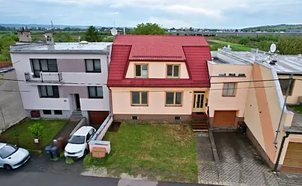 Prodej domu 260 m² s pozemkem 2 162 m², Ve Strhanci, Kunovice, okres Uherské Hradiště