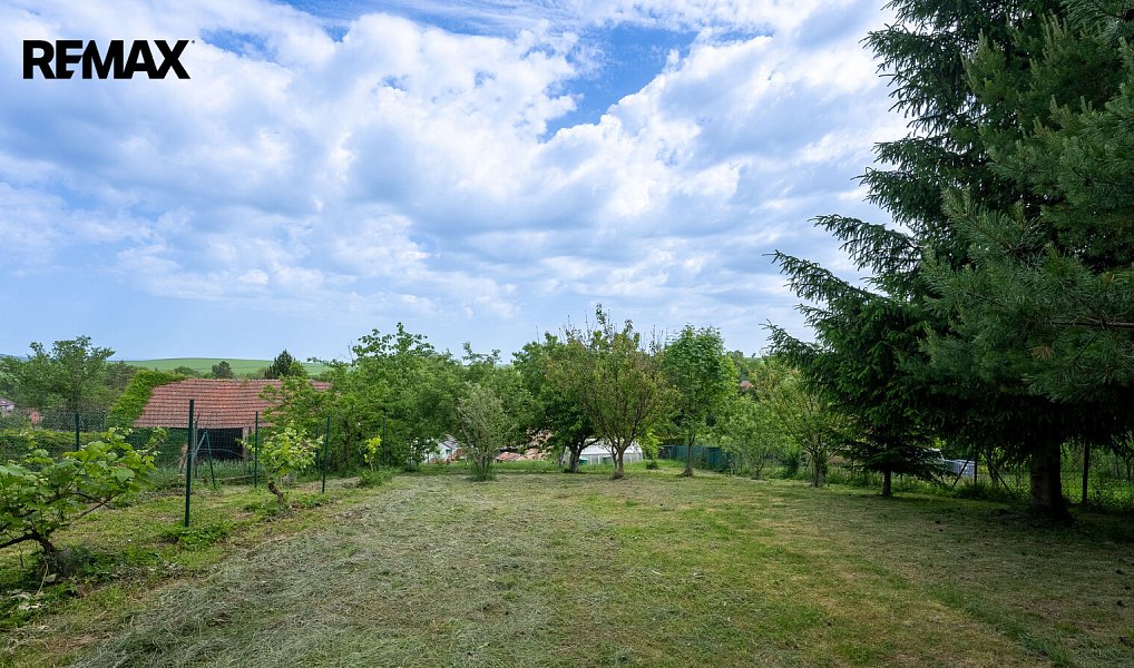 Prodej stavebního pozemku 908 m², Bučovice – náhled fotky 3