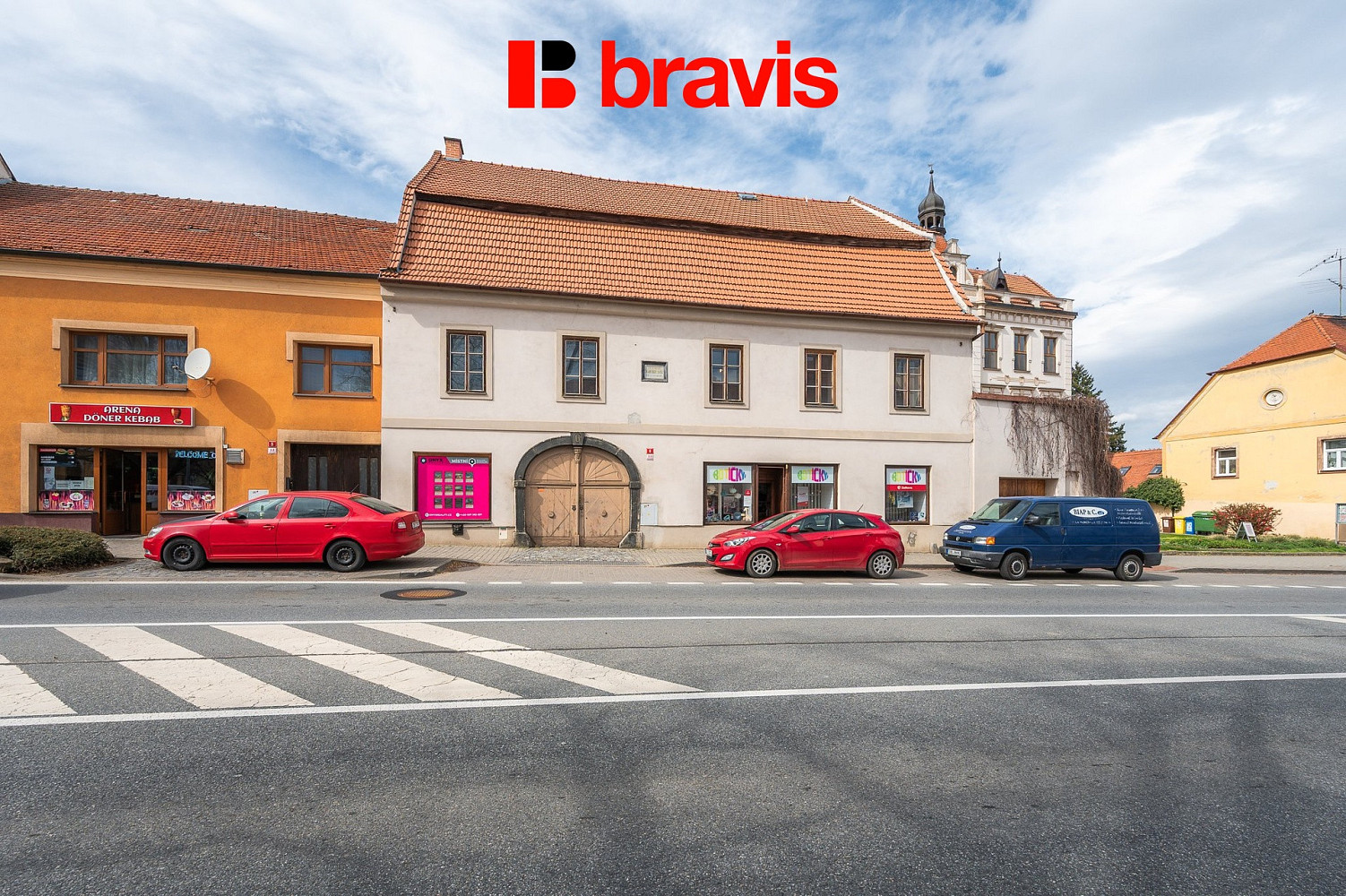 Prodej nájemního domu, činžáku 420 m² — photo 2
