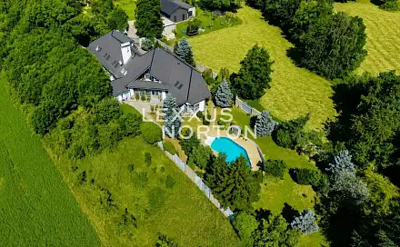 Prodej domu 609 m² s pozemkem 2 267 m², V Mokřinách, Vestec, okres Praha-západ