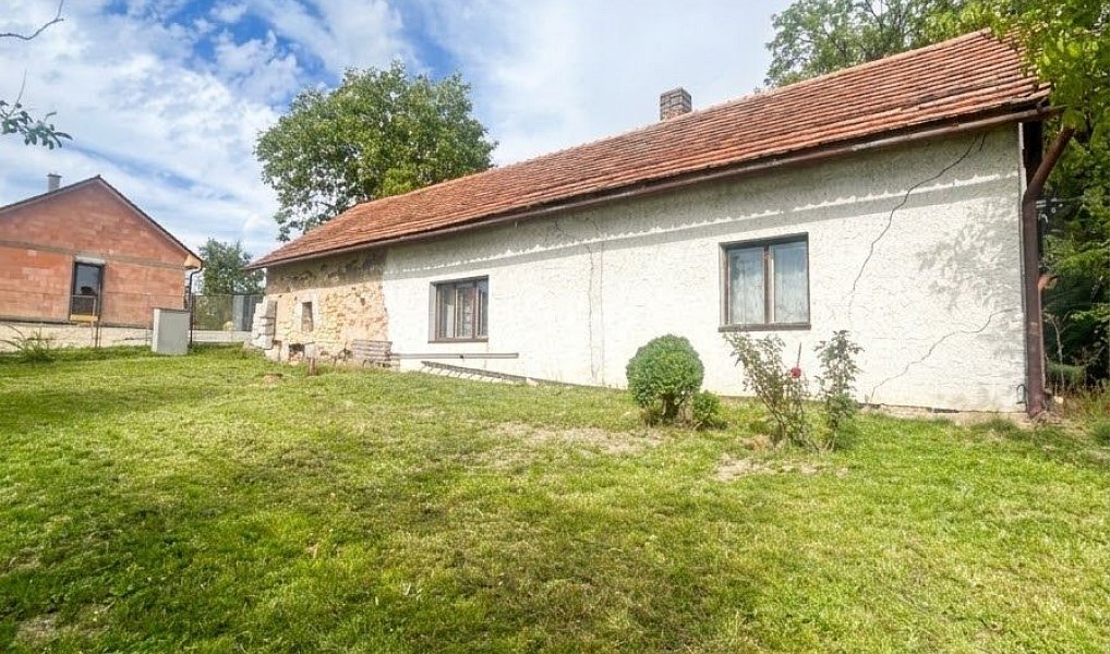 Prodej domu 355 m² s pozemkem 997 m², Úhřetická Lhota – náhled fotky 2